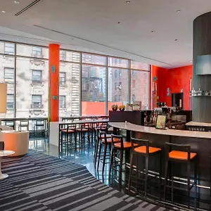 Отель Courtyard By Marriott Manhattan/central Park
