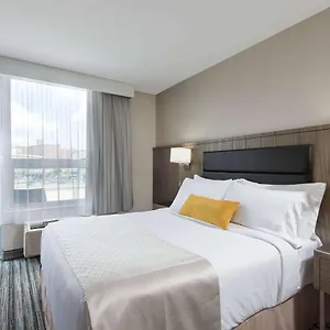 Wyndham Garden Laguardia South Hotel