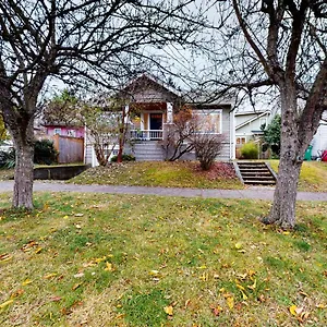  Holiday home Woodlawn Escape United States